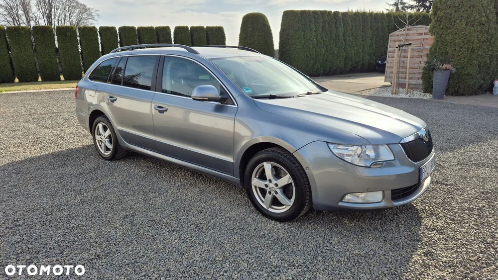 Skoda Superb 2.0 TDI DSG Exclusive - 8