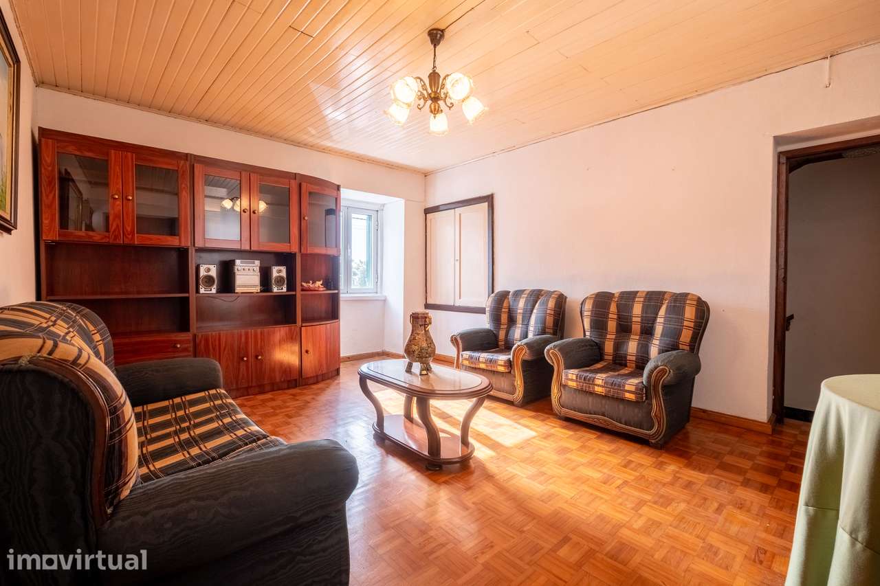 Moradia T3 localizada em Santa Cruz - Grande imagem: 2/9