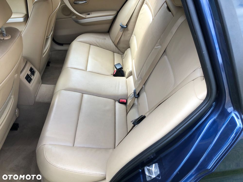 BMW Seria 3 318d DPF Edition Exclusive - 11