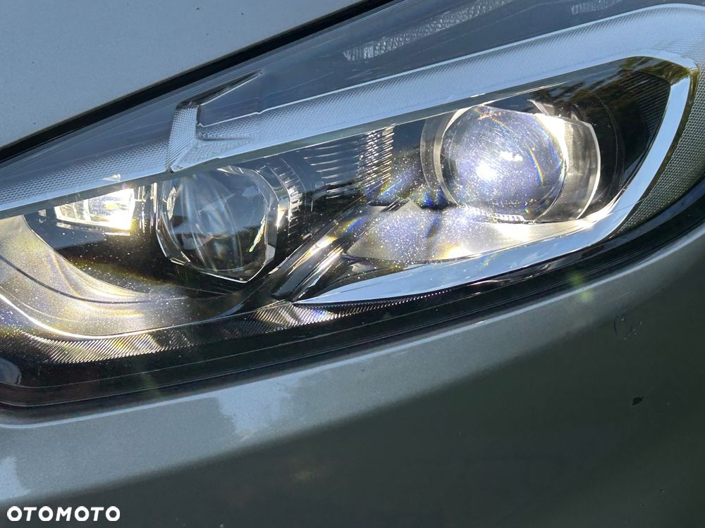 Ford S-Max - 11