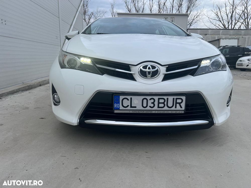 Toyota Auris - 2