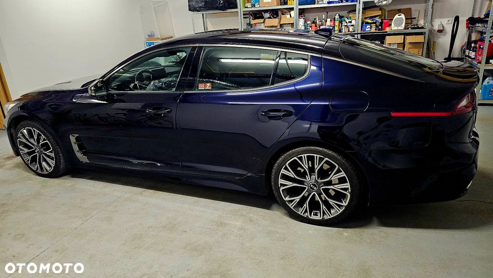 Kia Stinger 2.0 T-GDI GT Line - 22
