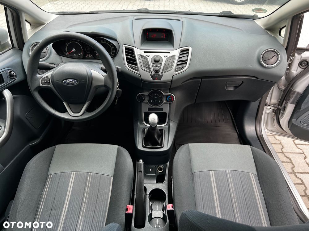 Ford Fiesta 1.25 Ambiente - 23