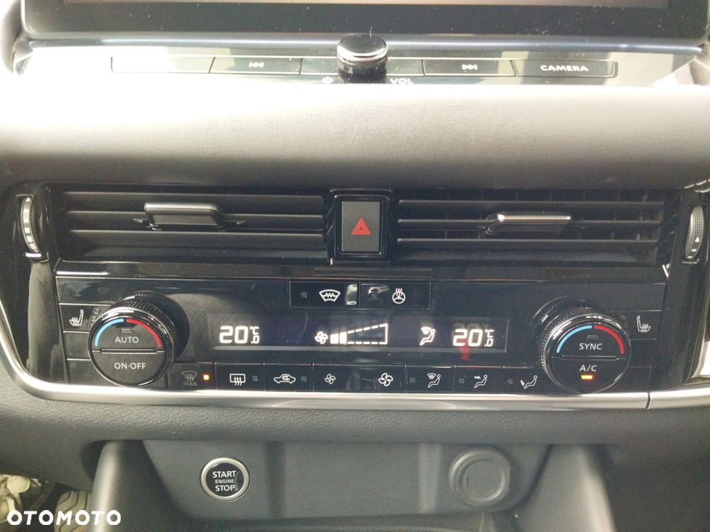 Nissan Qashqai 1.3 DIG-T mHEV N-Connecta - 24