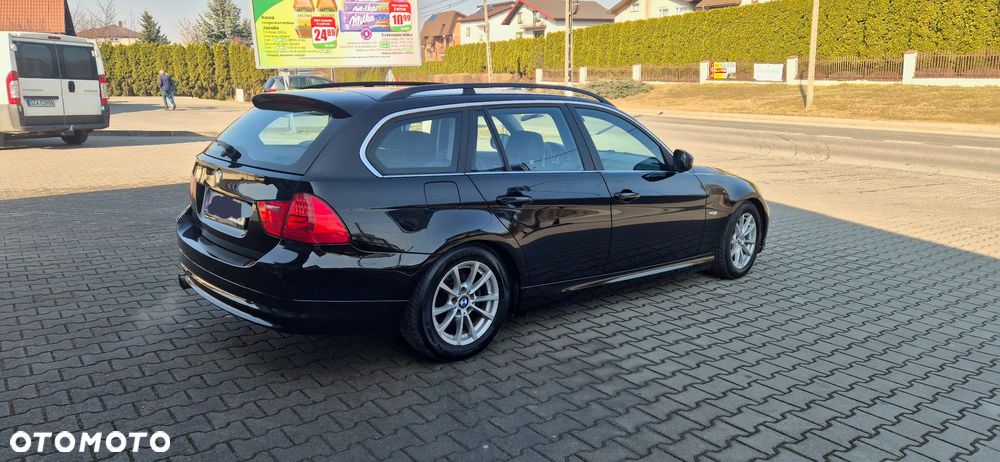 BMW Seria 3 325i Edition Sport - 9