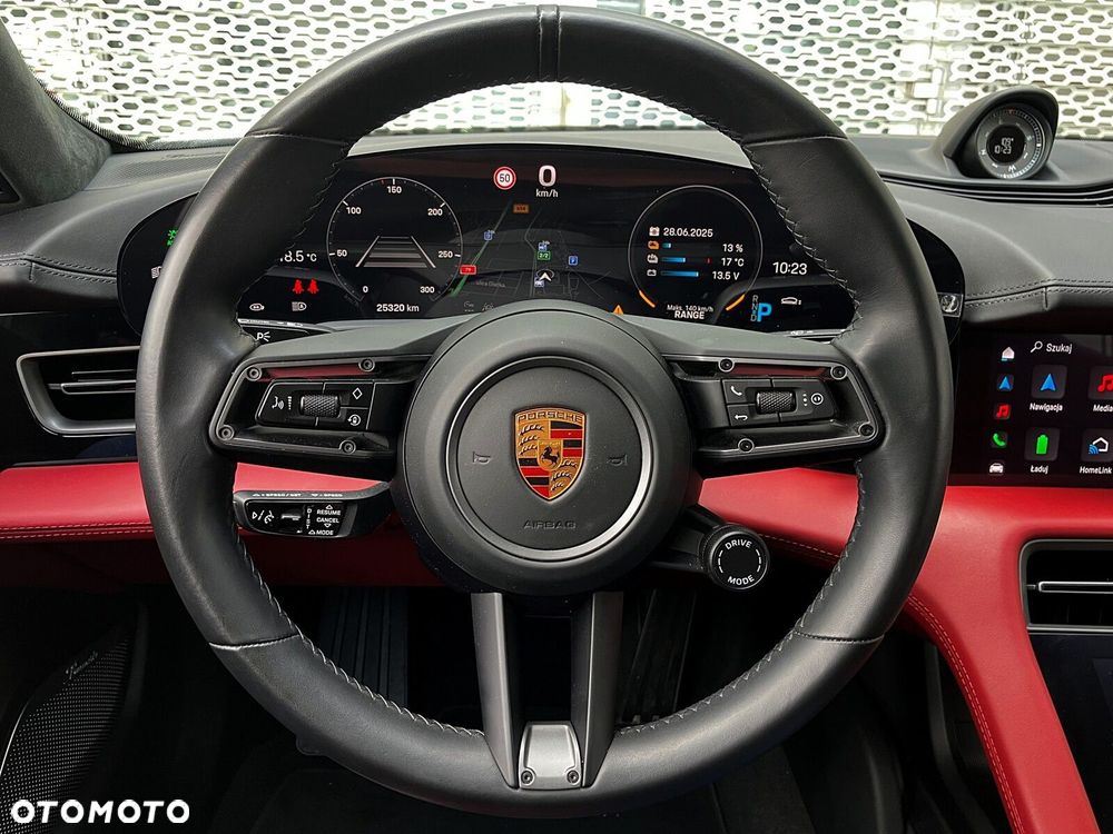 Porsche Taycan - 25