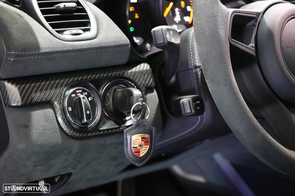 Porsche 718 Cayman - 25