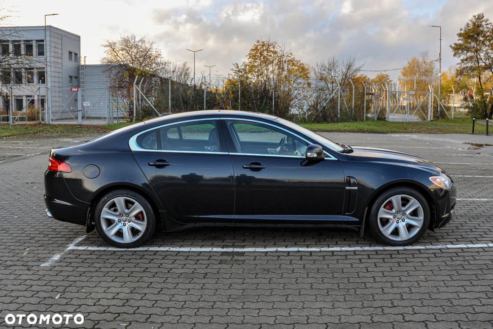 Jaguar XF 2.7 V6 D Luxury - 5
