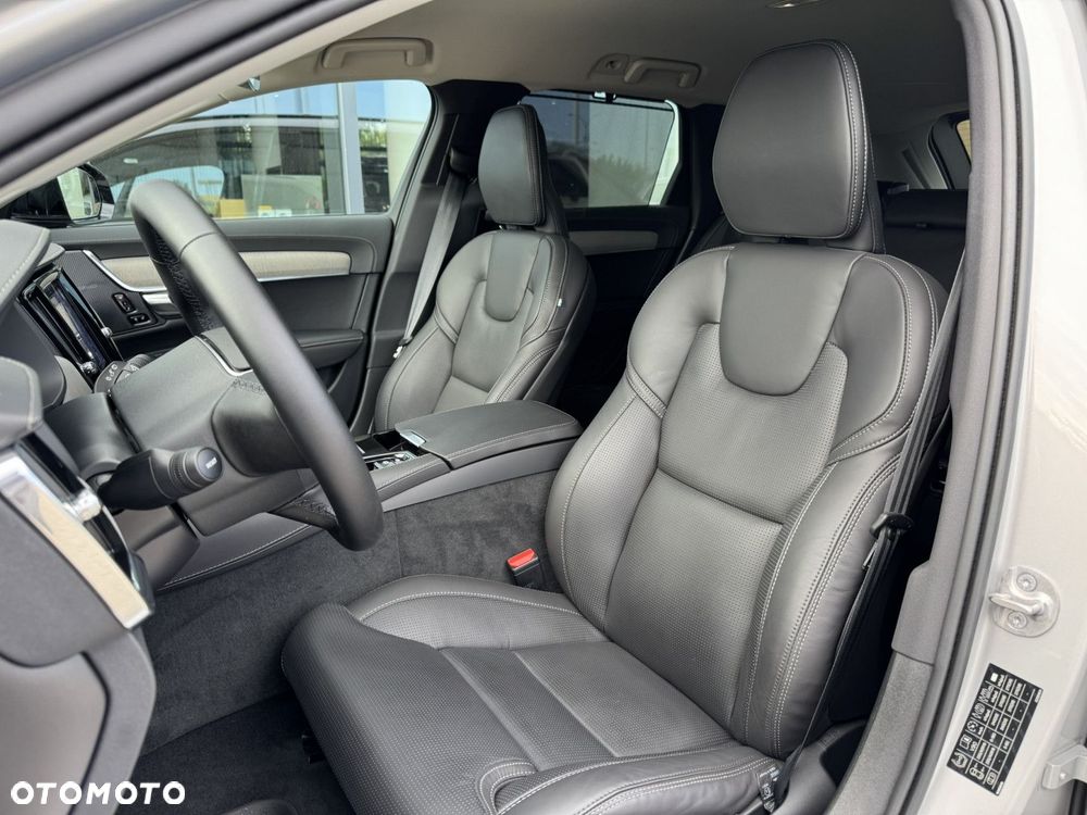 Volvo V90 T6 AWD Plug-In Hybrid Plus Dark - 10
