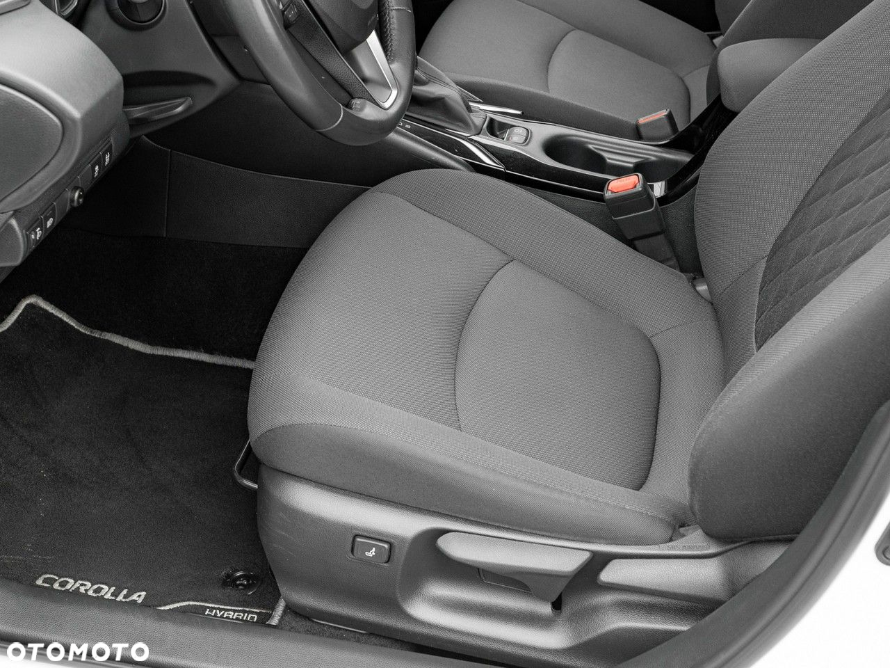 Toyota Corolla 1.8 Hybrid Comfort - 14
