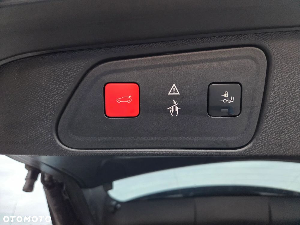 Peugeot 3008 1.5 BlueHDi Allure Pack S&S - 23