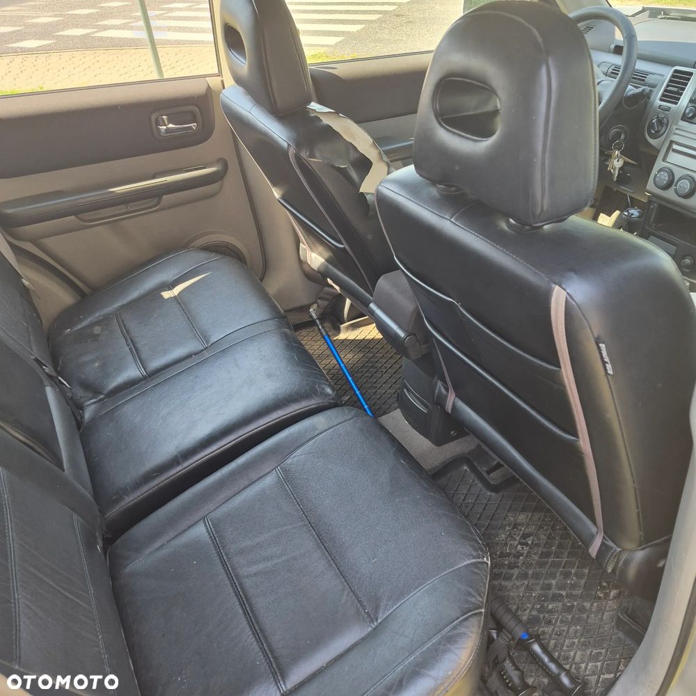 Nissan X-Trail 2.2 dCi 4x4 Comfort - 8