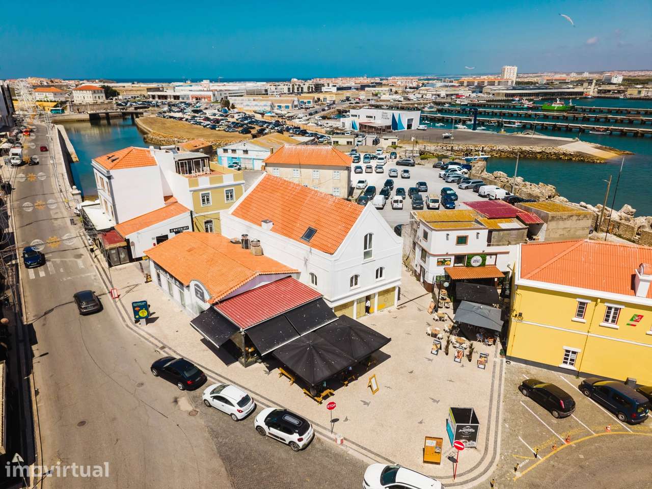 Prédio Exclusivo de 600 m² na Avenida Mais Prestigiada de Peniche ... - Grande imagem: 3/24