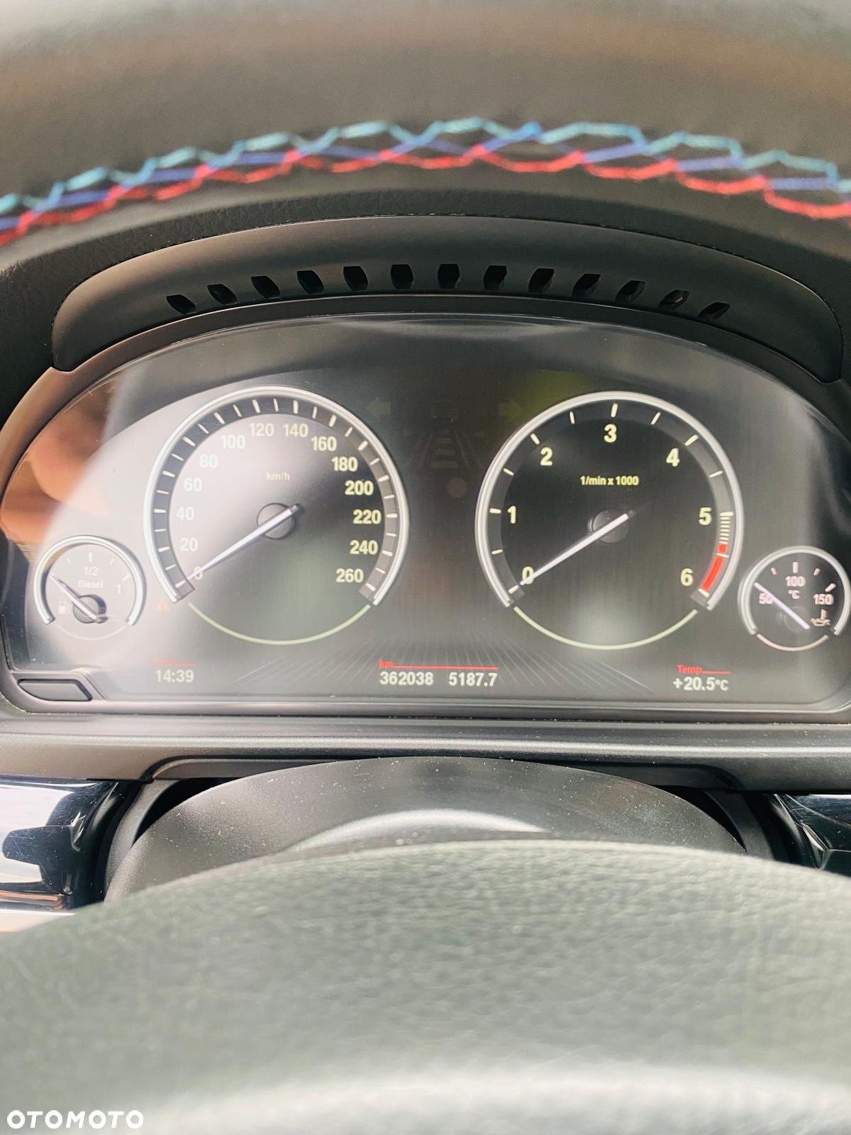 BMW Seria 5 520d Touring - 9