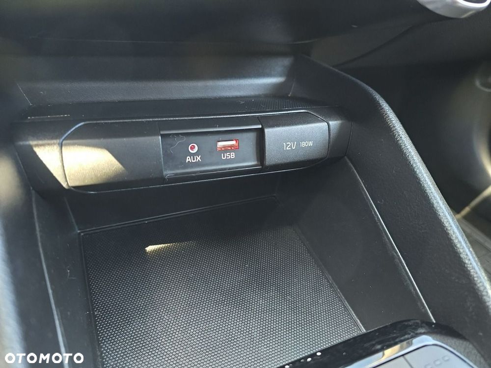 Kia Stonic - 22