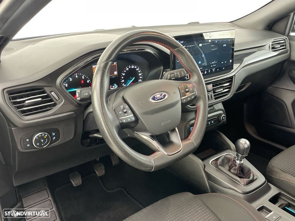 Ford Focus 1.0 EcoBoost MHEV ST-Line - 15