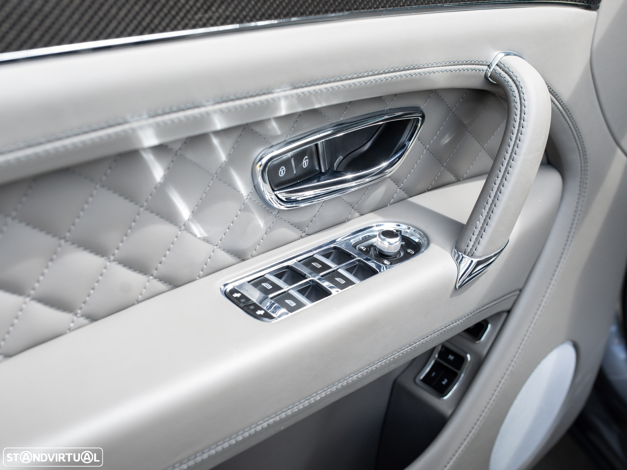 Bentley Bentayga V8 - 34