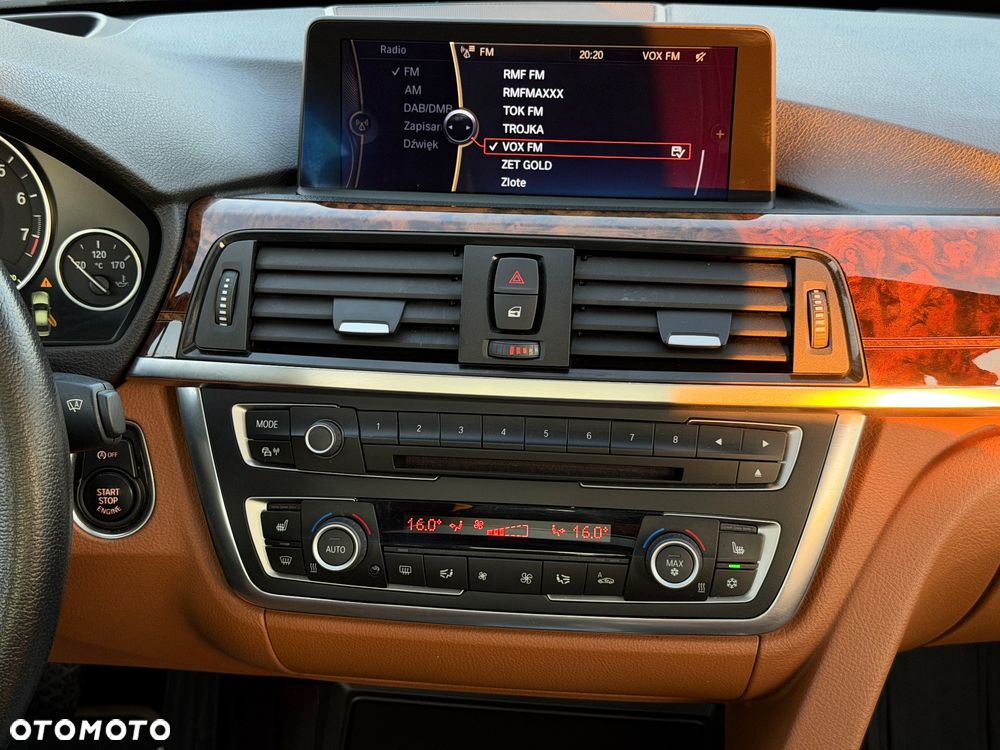 BMW Seria 3 328i Luxury Line - 30
