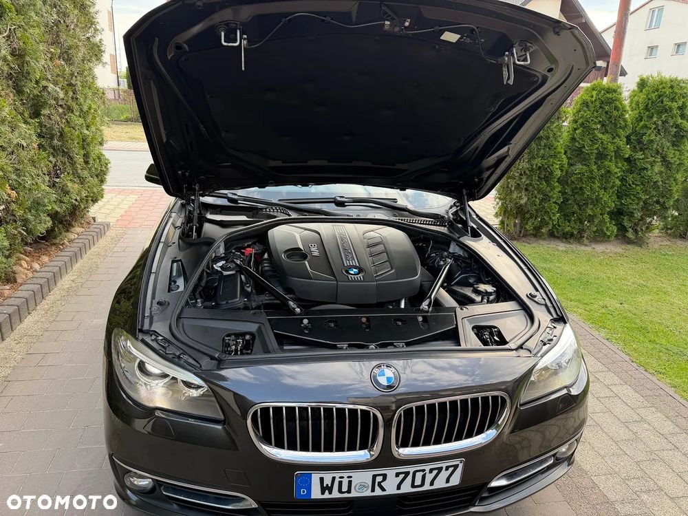 BMW Seria 5 525d Luxury Line - 18