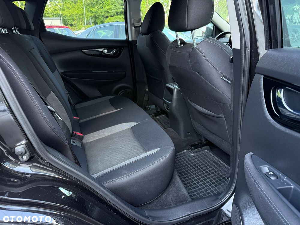 Nissan Qashqai 1.3 DIG-T N-Connecta DCT - 25
