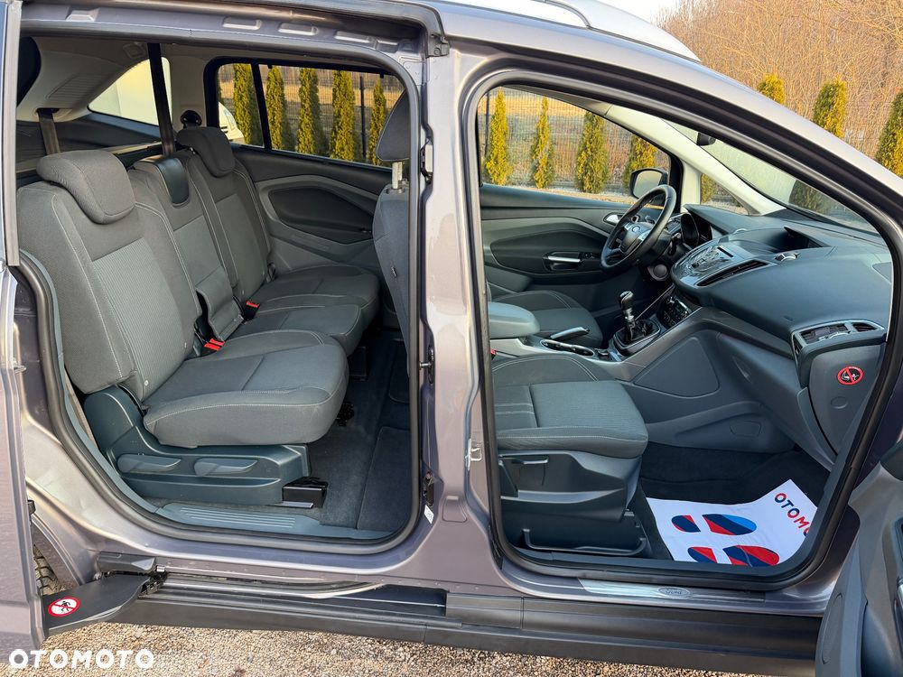 Ford Grand C-MAX - 21