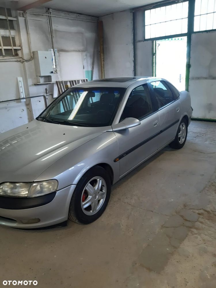 Opel Vectra 1.8 CD - 11