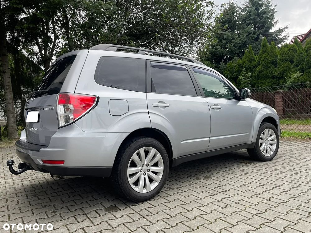 Subaru Forester 2.0X Exclusive - 4