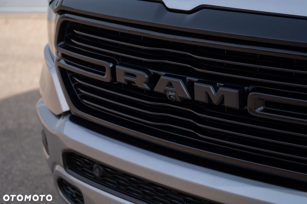 RAM 1500 5.7 Crew Cab Laramie - 24