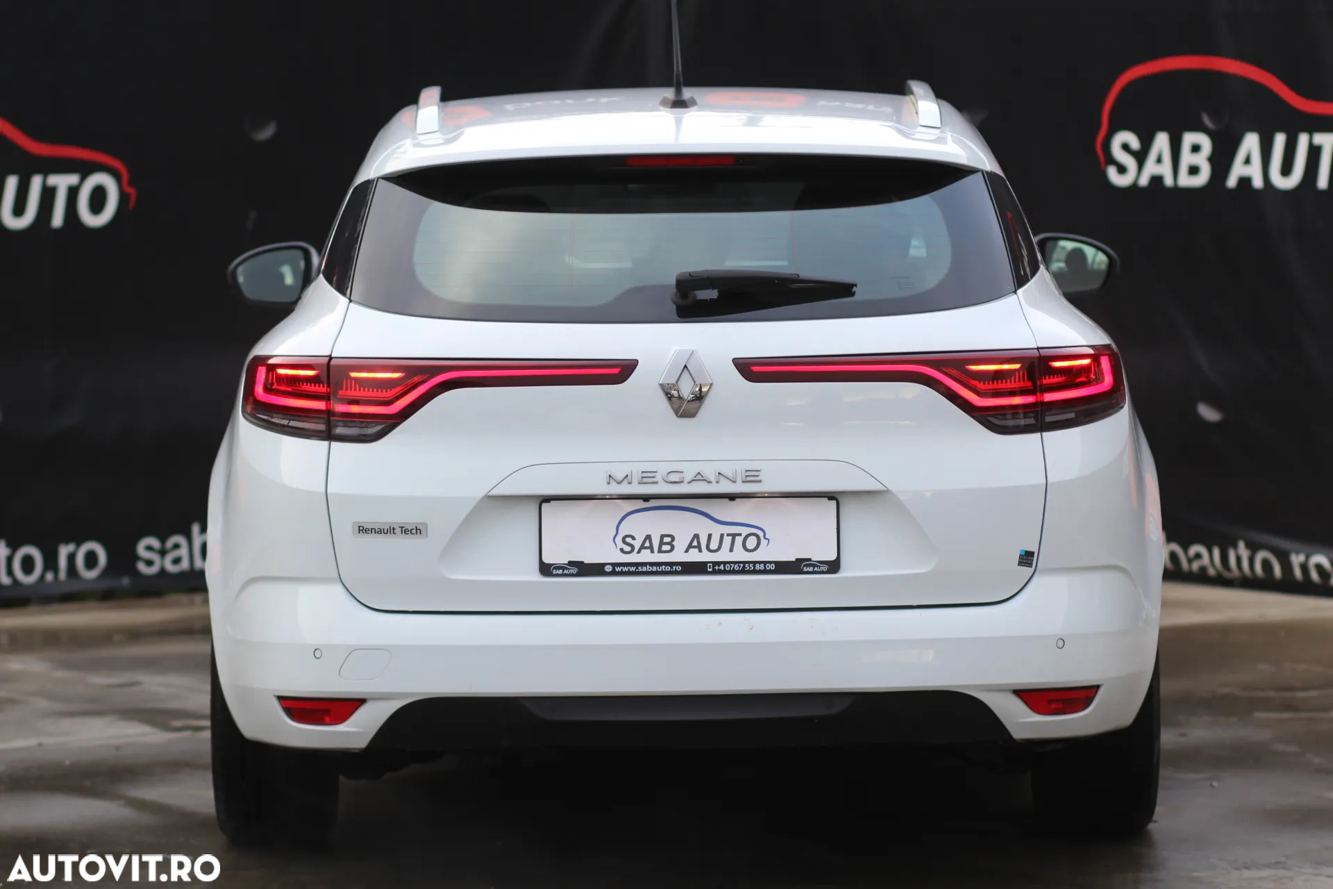 Renault Megane Grandtour BLUE dCi 115 BUSINESS EDITION - 17