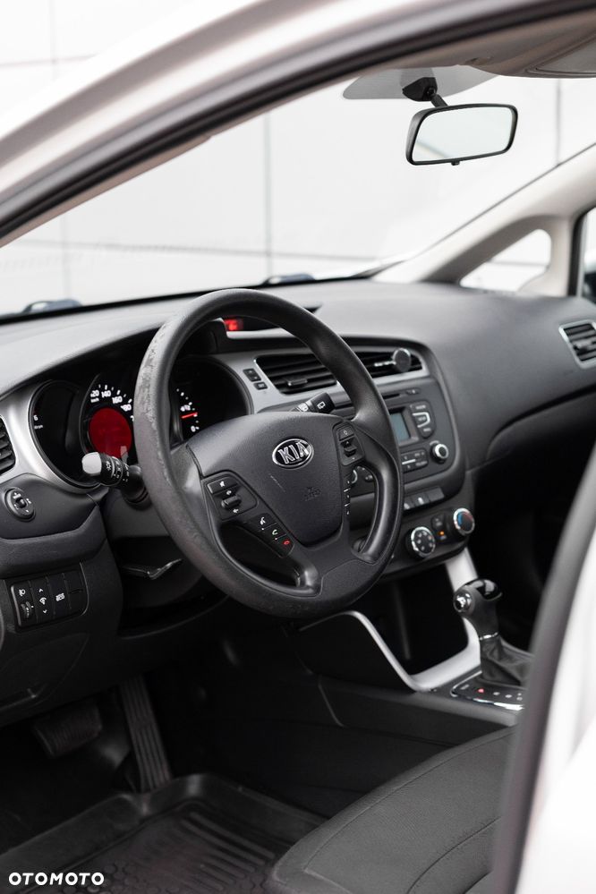 Kia Ceed 1.6 CRDi M - 28