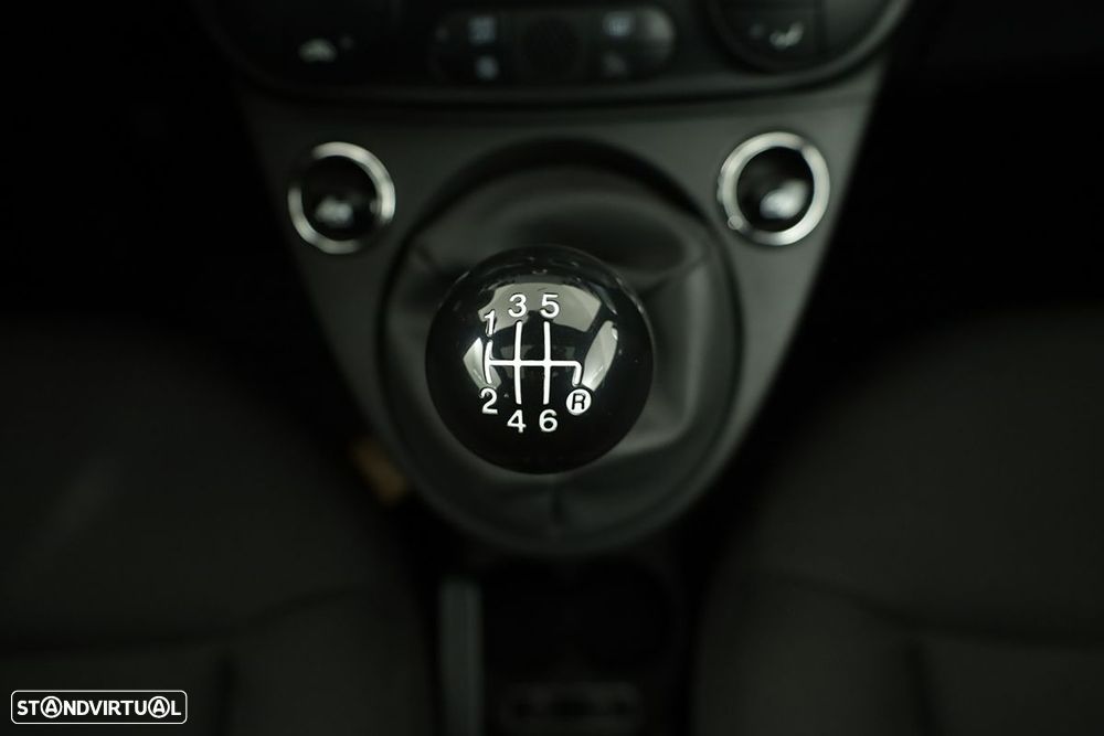 Fiat 500 1.0 Hybrid - 12