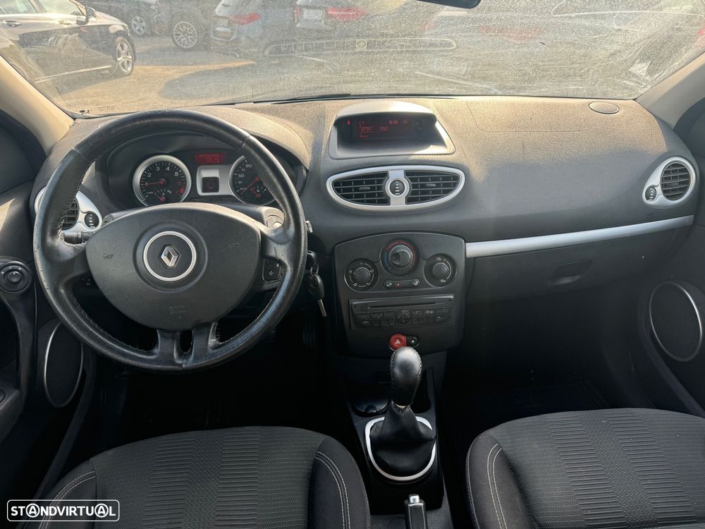 Renault Clio Break 1.2 16V Dynamique - 13
