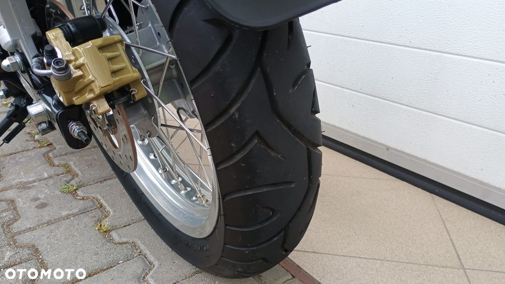 Royal Enfield Continental - 25