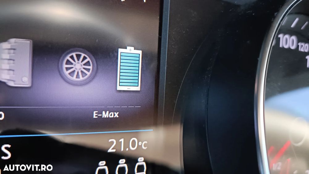 Volkswagen Passat - 12