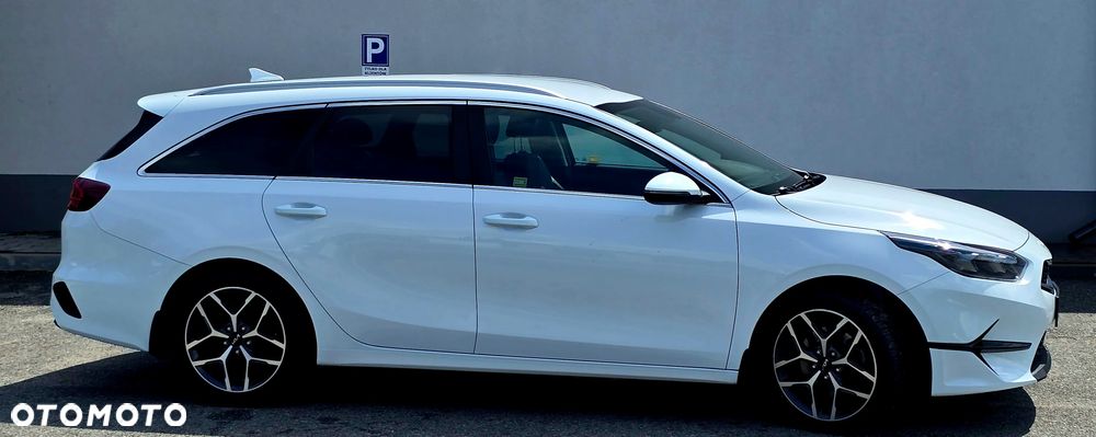 Kia Ceed 1.5 T-GDI Business Line Plus - 19