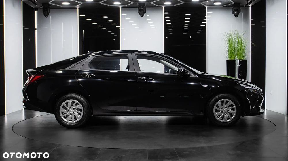 Hyundai Elantra 1.6 Modern - 8