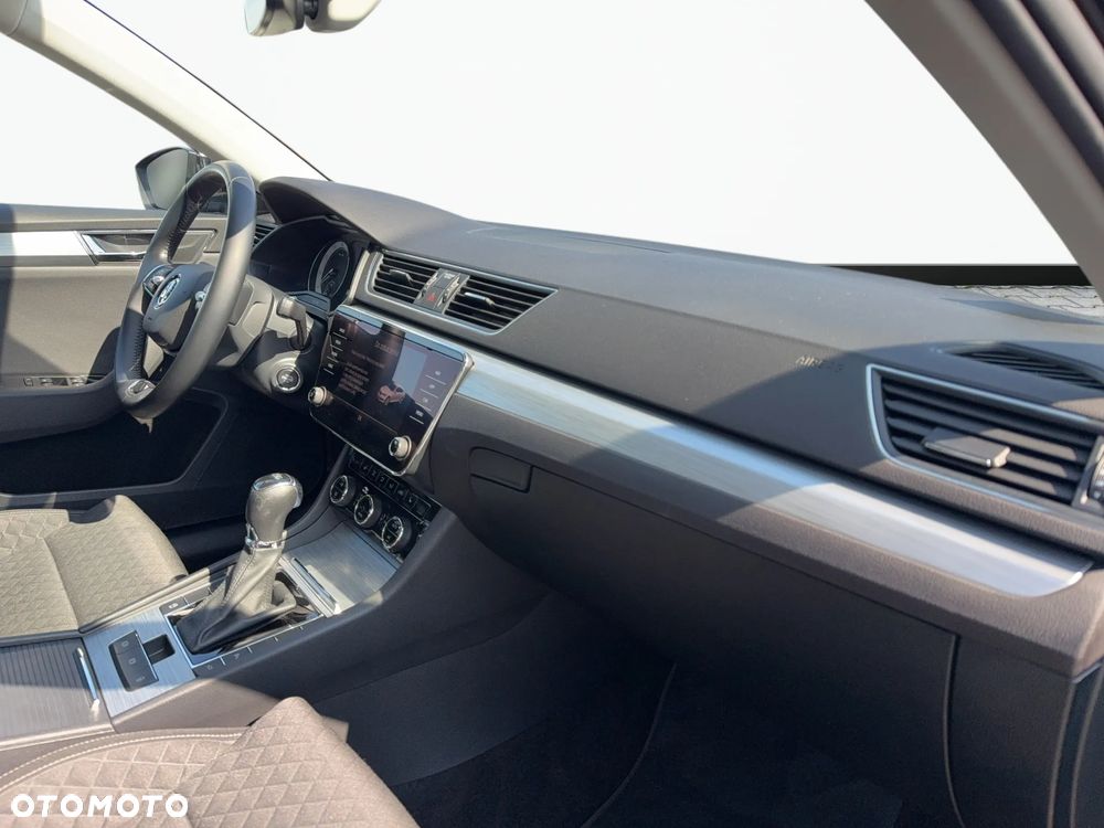 Skoda Superb 2.0 TSI Ambition DSG - 9