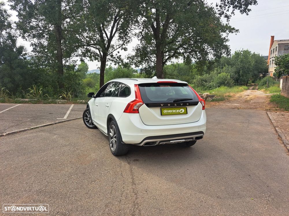Volvo V60 Cross Country D4 Momentum - 29