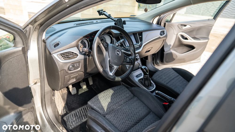 Opel Astra 1.6 CDTI Enjoy - 11