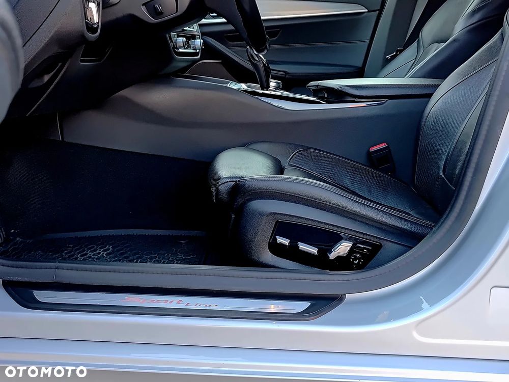 BMW Seria 5 520d Sport Line sport - 13