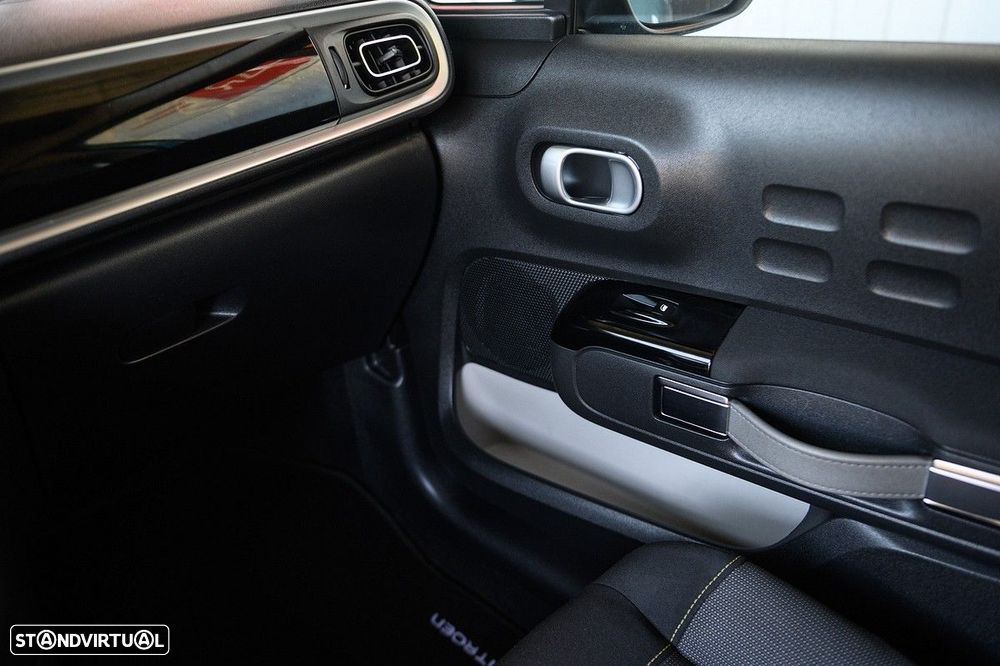 Citroën C3 1.2 PureTech Shine - 43