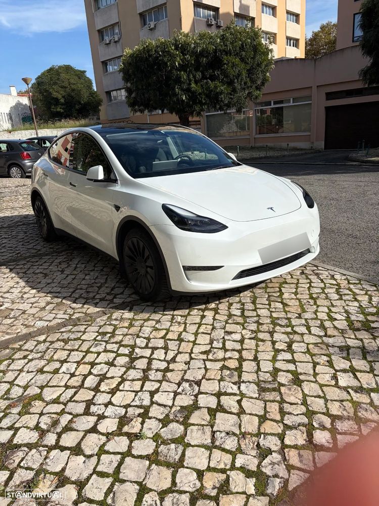 Tesla Model Y Long Range Dual Motor AWD - 3
