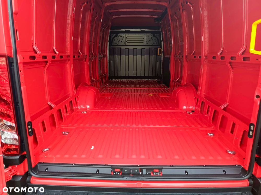 Iveco Daily / Pewny partner w biznesie ! - 11