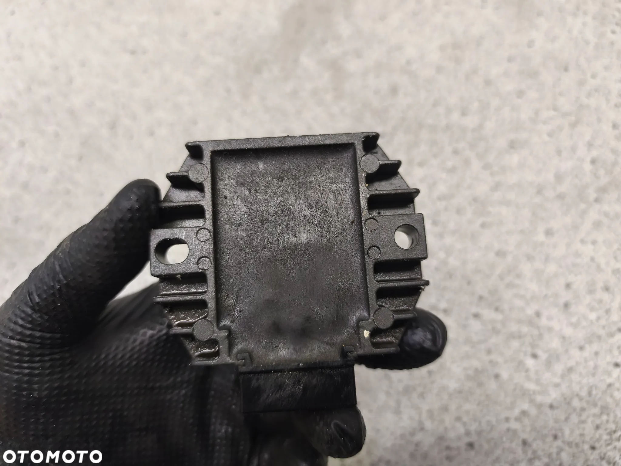 Regulator napięcia Piaggio NRG - 7