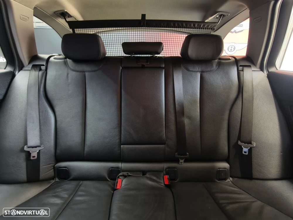 BMW 318 d Aut. Sport Line - 29