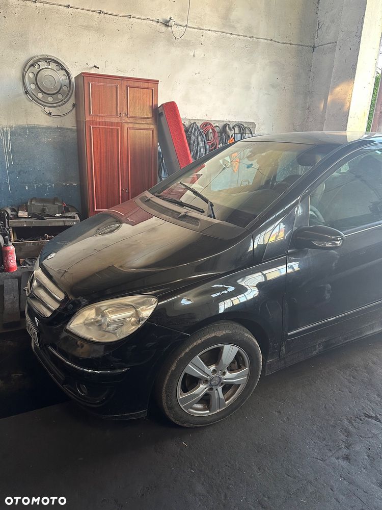 Mercedes-Benz Klasa B 180 CDI DPF - 2