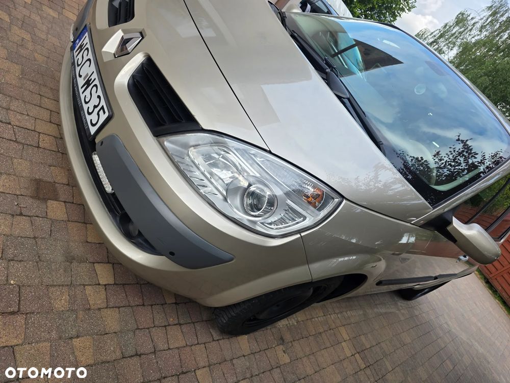 Renault Scenic 1.6 16V Luxe Privilege - 20