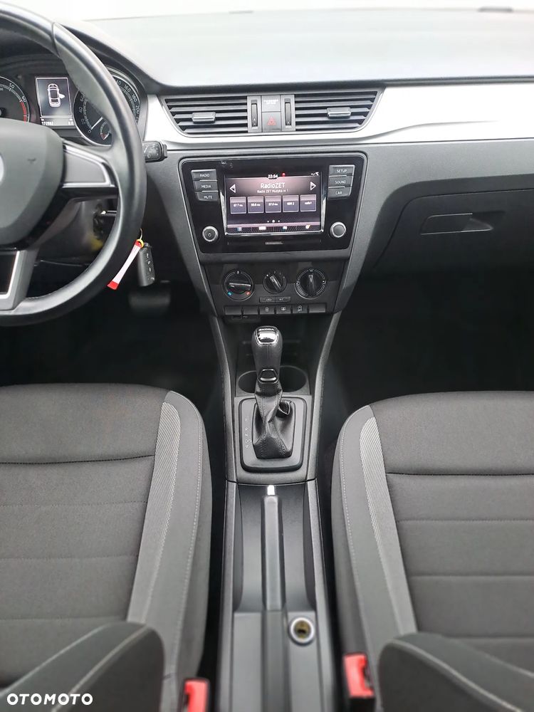 Skoda RAPID 1.0 TSI DSG Active - 17