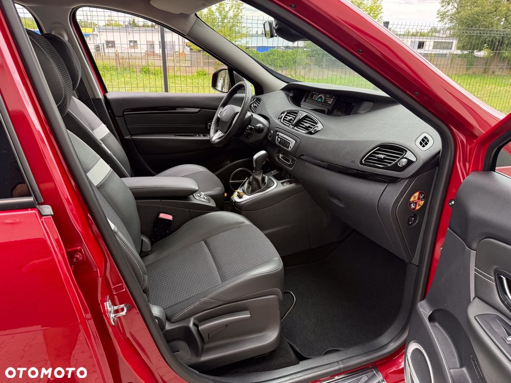 Renault Grand Scenic 2.0 16V 140 CVT Bose Edition - 24