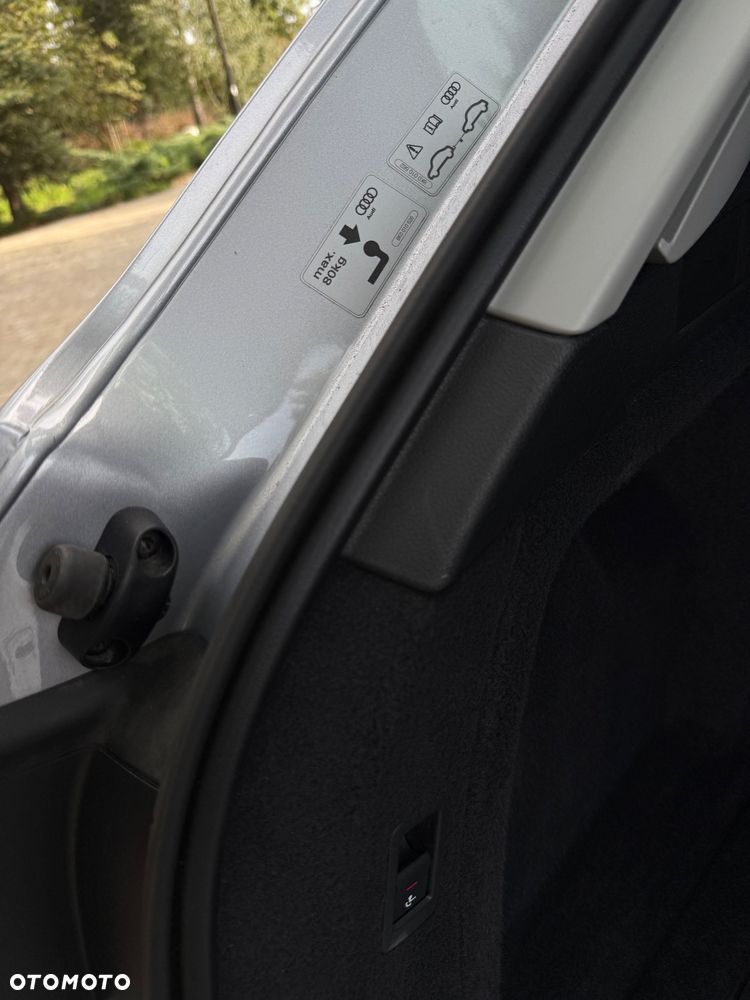 Audi A4 Avant 40 TDI quattro S tronic - 12